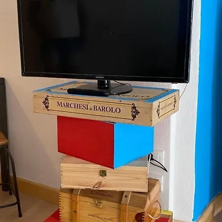 La Torre Saracena Di - Confirenthouse アパート テッラロ