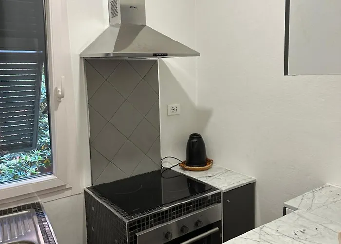 La Torre Saracena Di - Confirenthouse